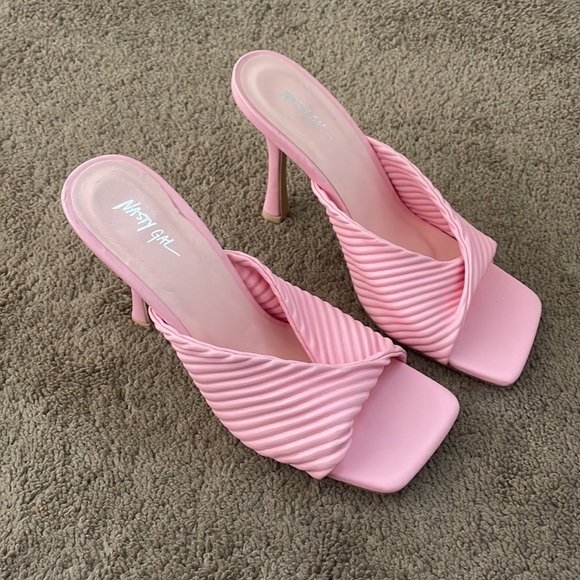 Pink cross cross heels - Picture 3 of 7